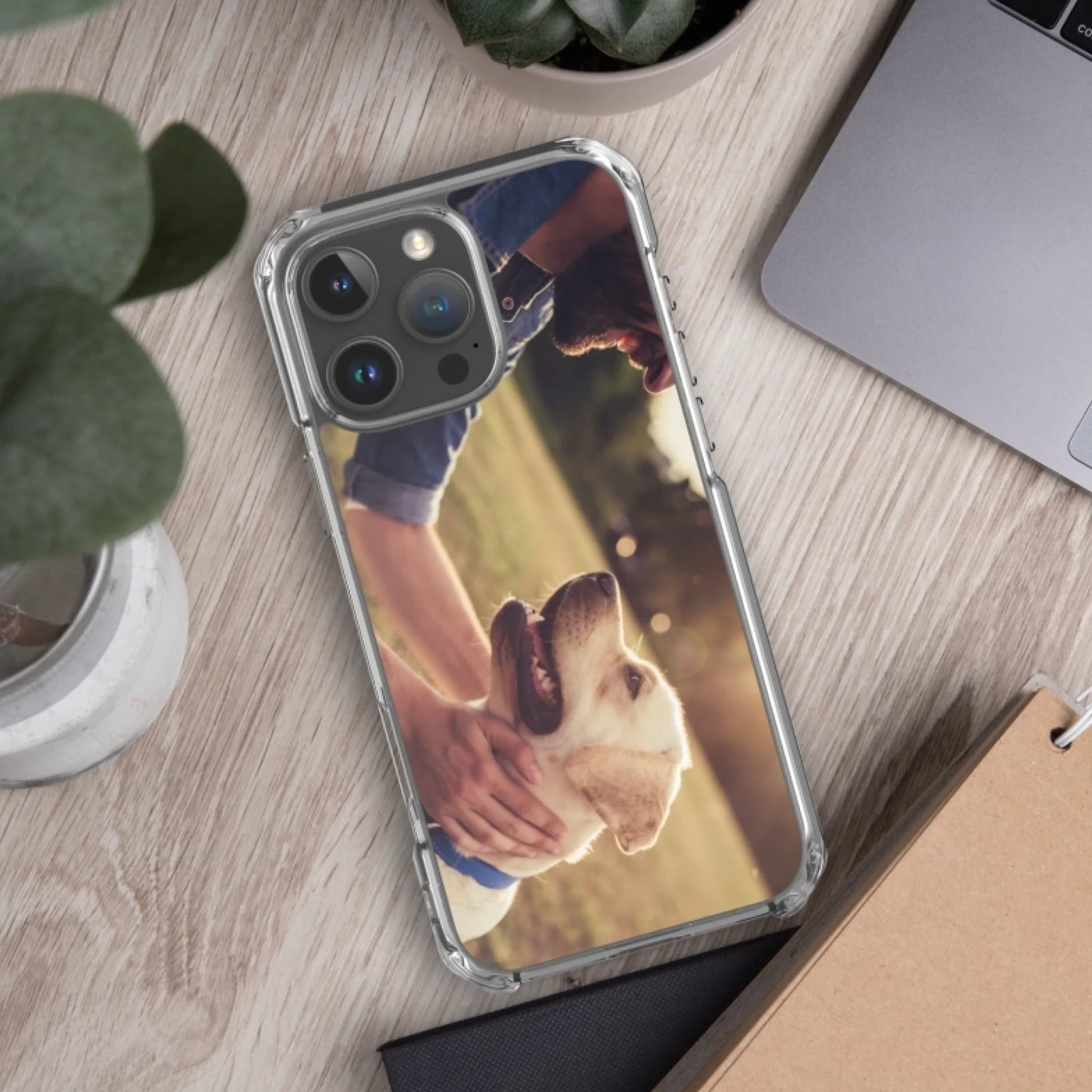 clear-case-for-iphone-iphone-16-pro-max-lifestyle-4-686bf4b67e499